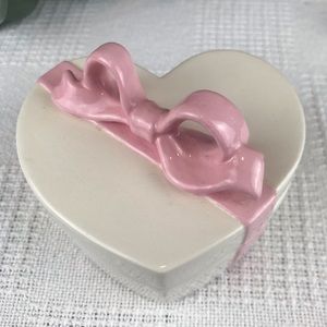90s Heart and Ribbon Trinket Box Catch All Jewelry